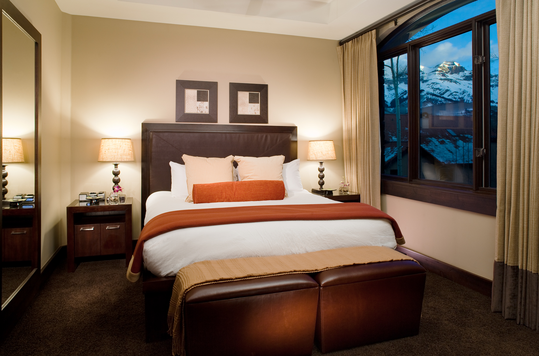 Interior bedroom of Telluride Luxury hotel